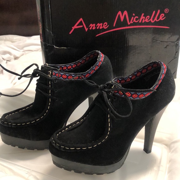 Anne Michelle Booties, Size 7 - Picture 4 of 6